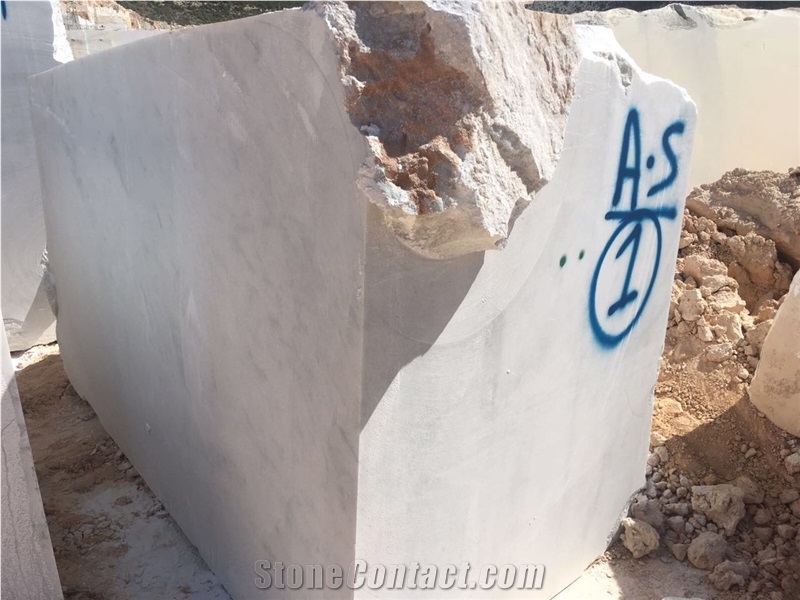 White Schirmann Marble Blocks