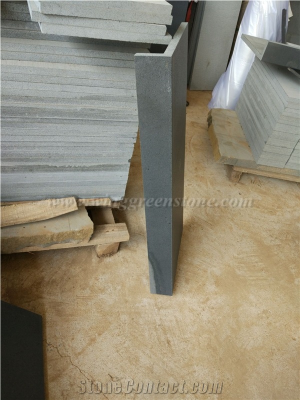 L Shape Black Basalt Steps, Winggreen