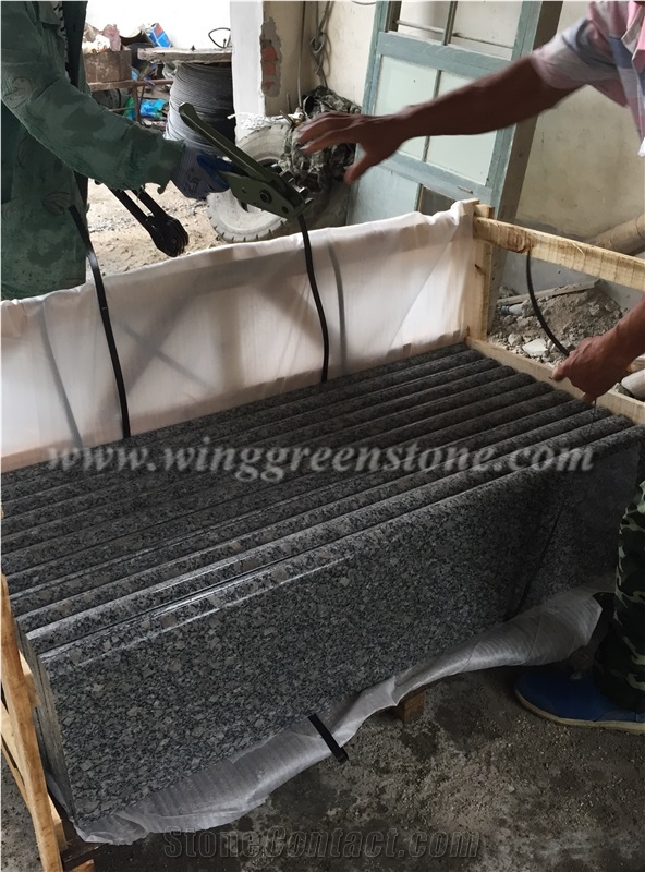 Spray White Steps, Wave White, Winggreen