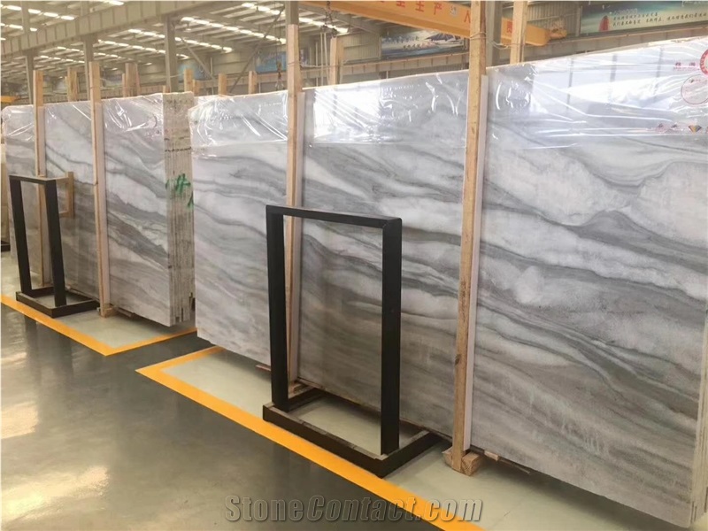 Cloudy White Tiles and Slabs