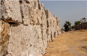 Gitata Gold Granite Block, Pegmatite Granite Block