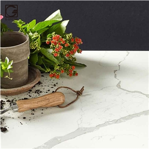 Fine Pattern Calacatta Quartz Floor Covering