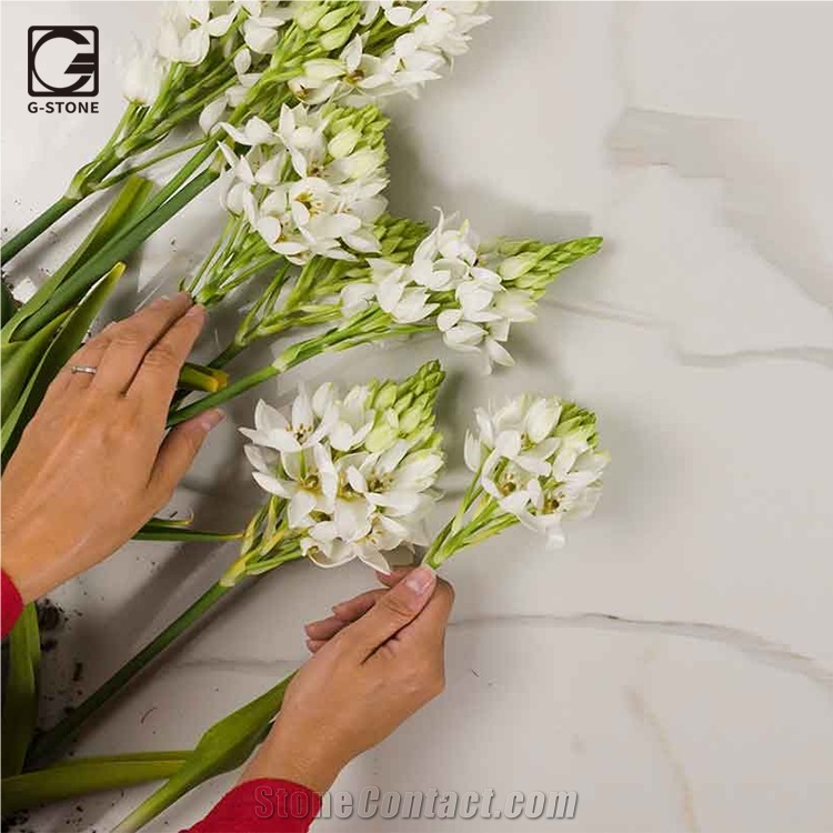 New Calacatta Quartz Stone Slab for Countertops