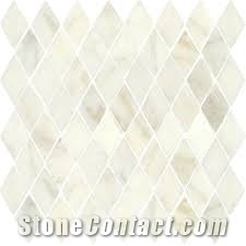 Calacatta Beasketweave Floor Mosaic for Bathroom