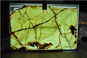 Lucra Green Onyx Tiles and Slabs Lucra Green Onyx Tiles and Slabs
