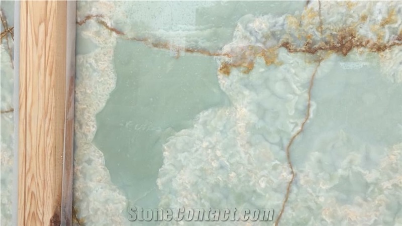 Lucra Green Onyx Tiles and Slabs