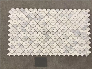China Carrara White Marble Fish Scale Mosaic Pattern