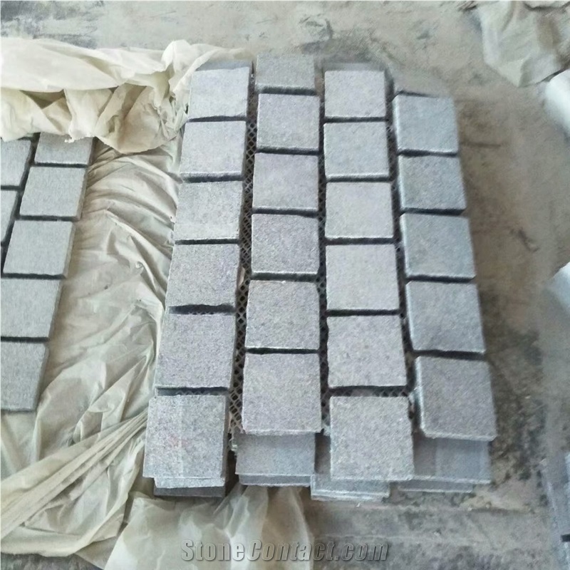 Dark Grey Cubes Cobblestone on Mesh Paving Walkway