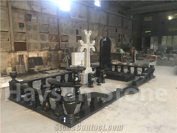Cross Large Familytombstone/Memorial Monuments