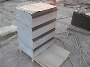 G654 Padang Dark Granite Kerbstone Sidestone
