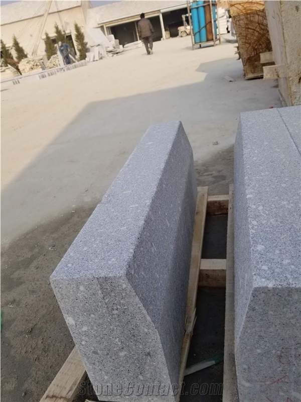 G375 Grey Granite Flamed Slant Curbstones