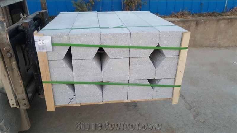 G375 Grey Granite Flamed Slant Curbstones