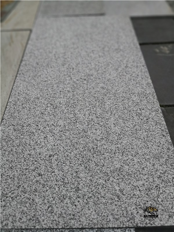 G633y Dark Grey Granite Flamed Floor Tiles