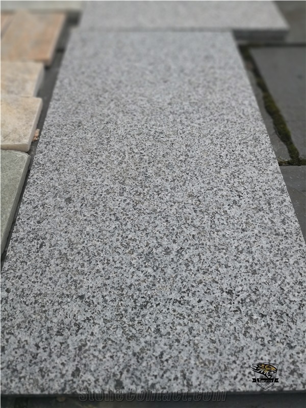G633y Dark Grey Granite Flamed Floor Tiles