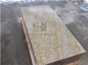 G682 Yellow Granite Mushroom/Natural Split Surface
