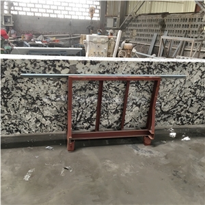 Bullnosed Edge Splendor White Granite Counter Tops