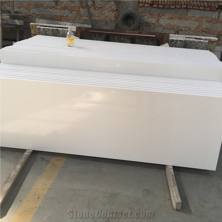 Pure White Quartz Kitchen Countertops