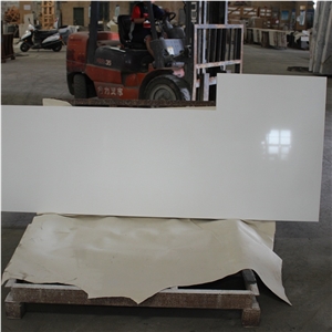 Pure White Quartz Kitchen Countertops