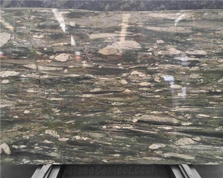Verde Imperial Granite Slabs