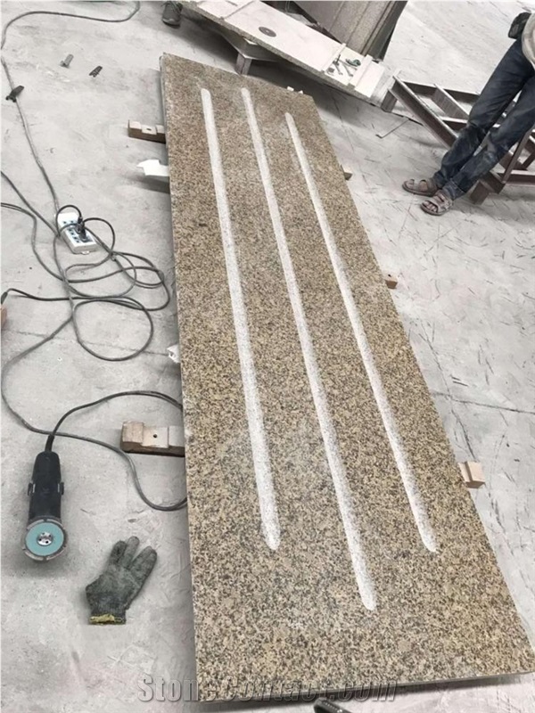Cheap Chrysanthemum Yellow Granite Paving Tiles