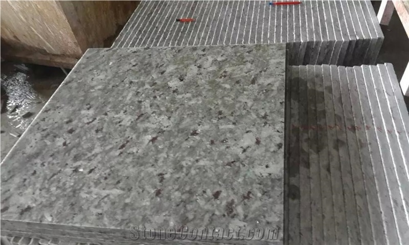 India Emerald White Granite Tiles on Sale