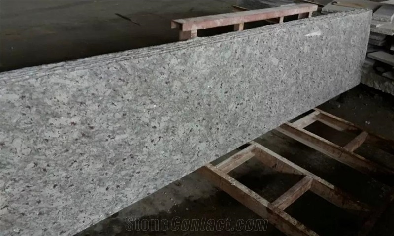 India Emerald White Granite Tiles on Sale