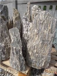 Woodstone Gneiss Crushed Stone