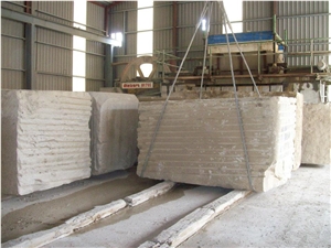 Rough Block Crema Incomar Floresta Sandstone
