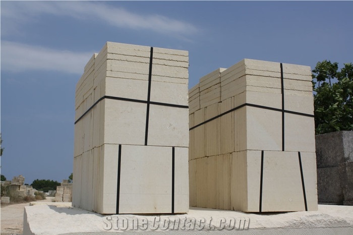 Pietra Leccese Calcare Stone Antiqued Pavers