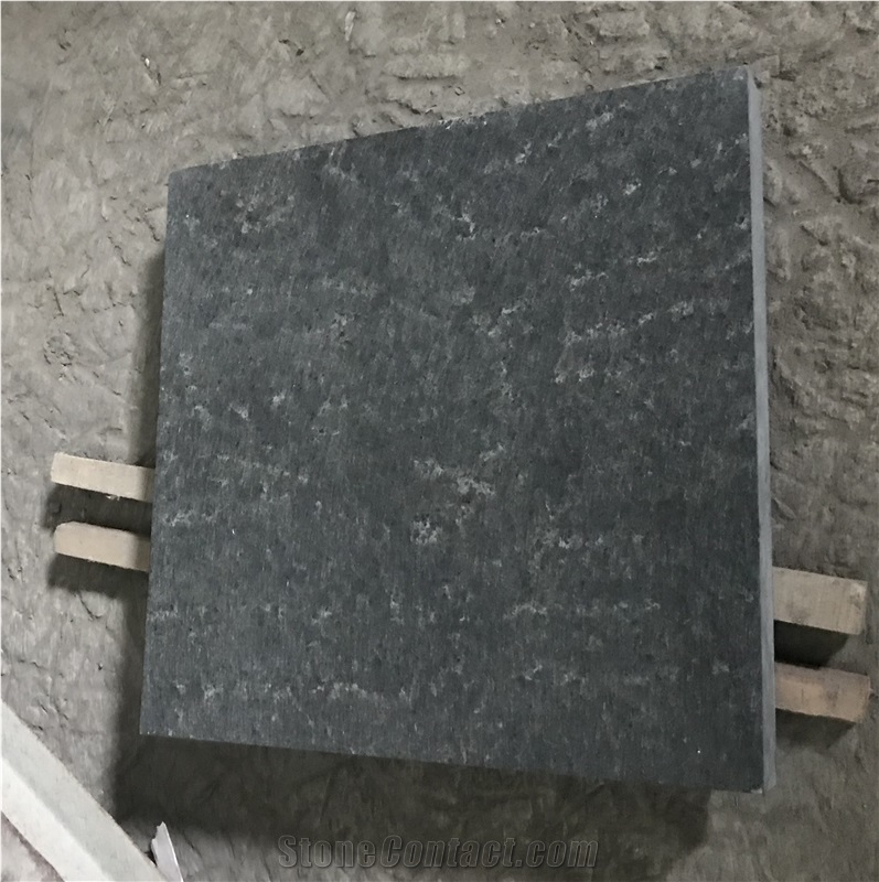 Flamed and Brushed Black Basalt Paving Tile Floor