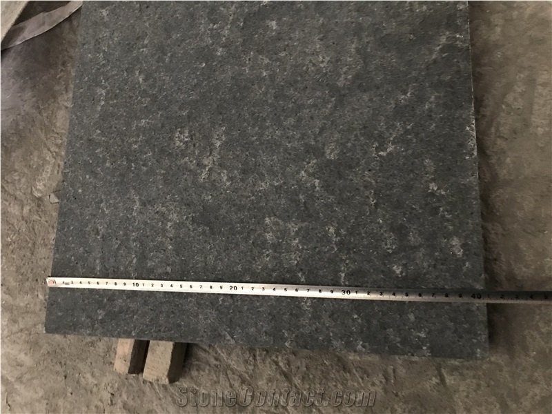 Flamed and Brushed Black Basalt Paving Tile Floor
