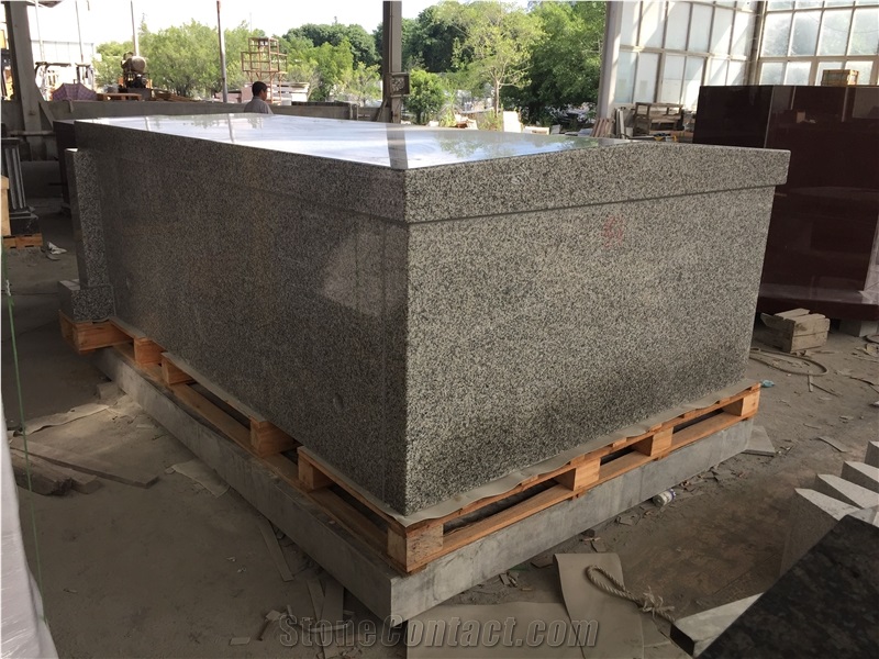 Economical Gray Grantie Double Crypts Mausoleum