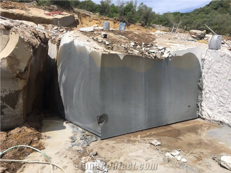 Agrinio Grey Sandstone-Titanium Grey Sandstone Blocks