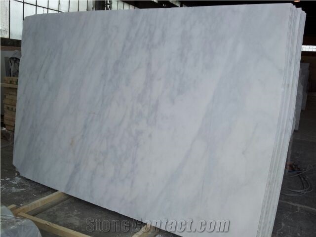 Italian Calacatta Caldia Slabs & Tiles