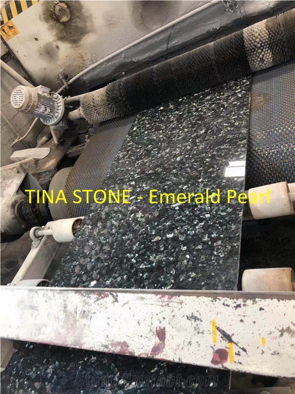 Emerald Pearl Granite Stone Black Color Slab Tiles