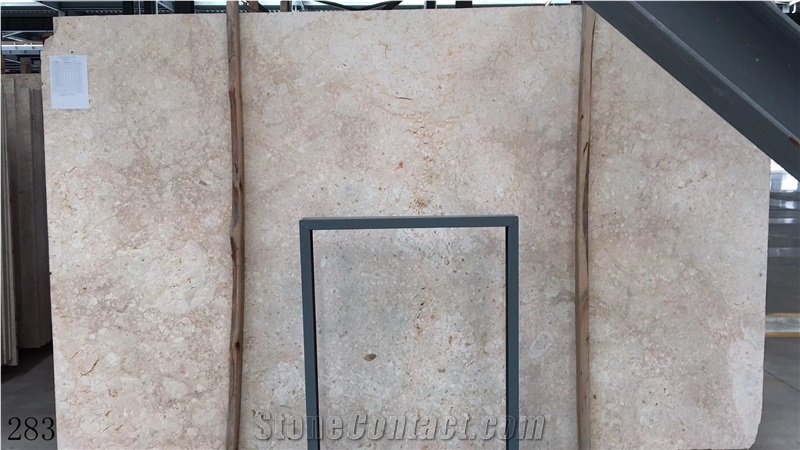 Christmas Beige Marble Desert Oman Slab in China