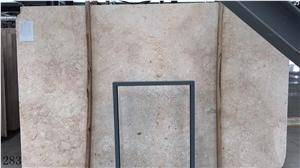 Christmas Beige Marble Desert Oman Slab in China