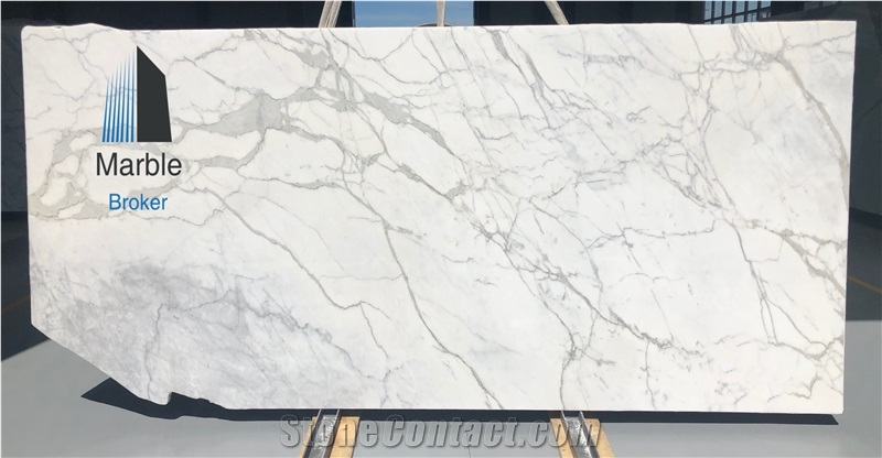 Calacatta Borghini Carrara Marble