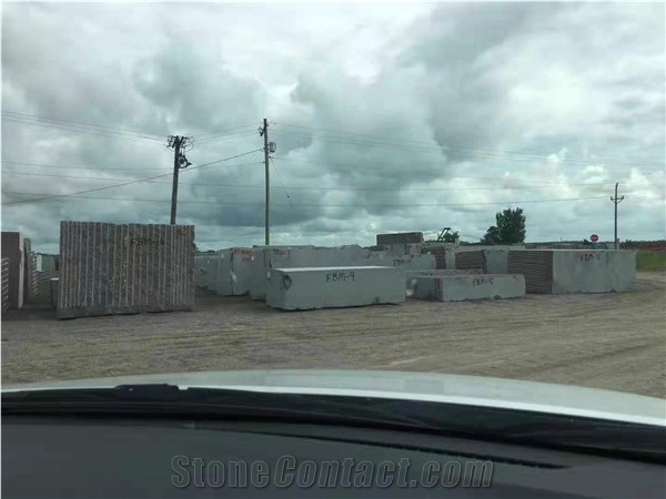 Dakota Mahogany Granite Olympic Red Slabs and Tile