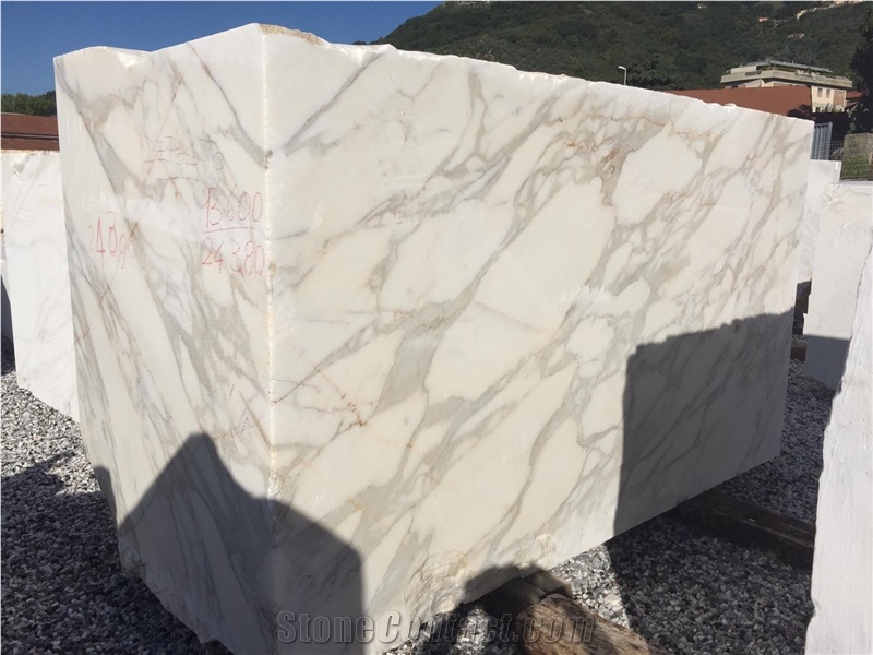 Calacatta Borghini Oro Gold Marble Blocks