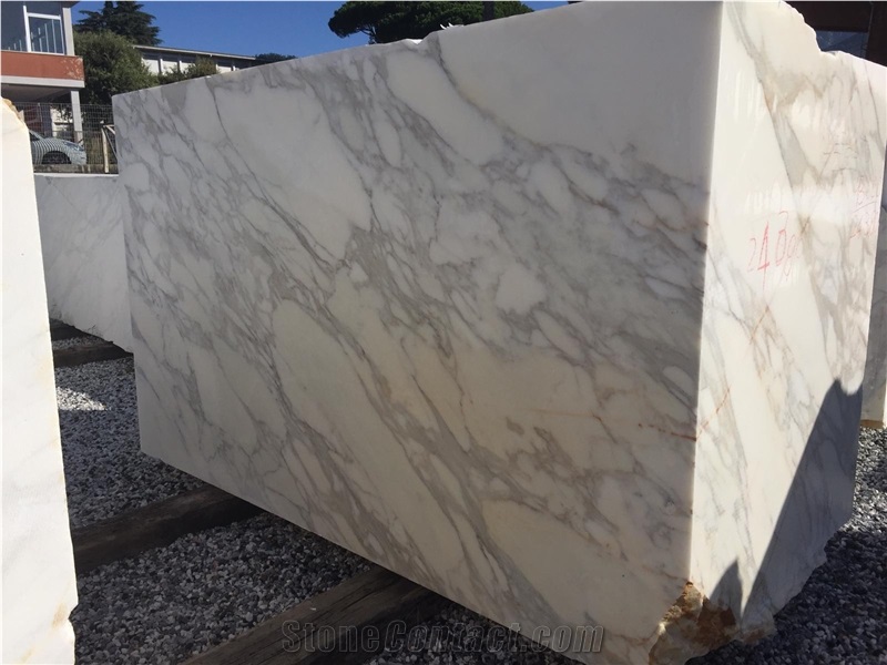 Calacatta Borghini Oro Gold Marble Blocks