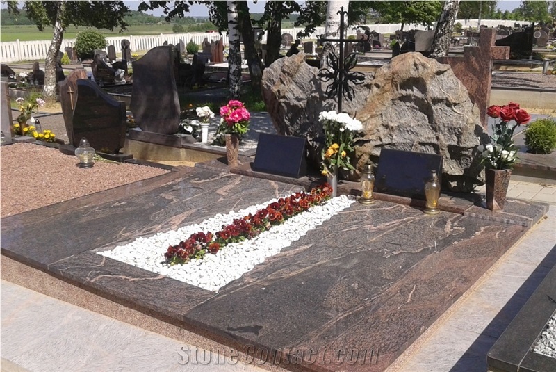 Paradiso Granite Monument