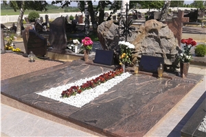 Paradiso Granite Monument