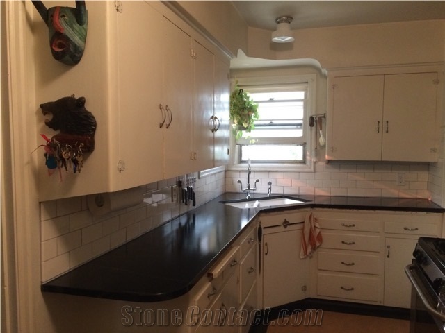 Brazil Black Minas Soapstone Perimeter Countertop