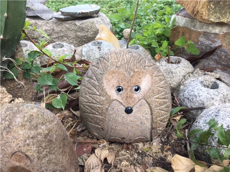 Natural Stone Owls Engraved for Garden Series