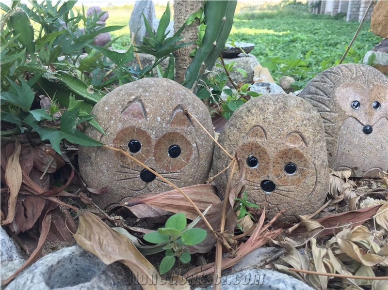 Natural Stone Owls Engraved for Garden Series