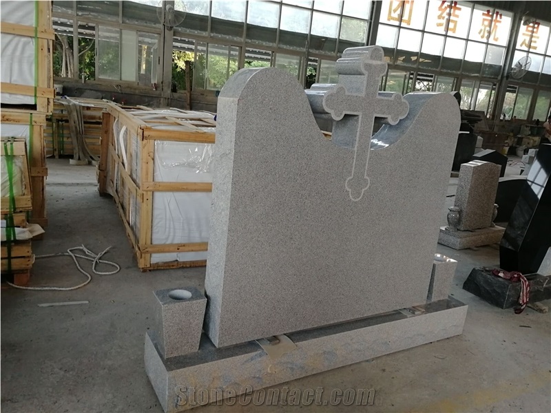 Gray Die with the Cross Shape on Th E Top