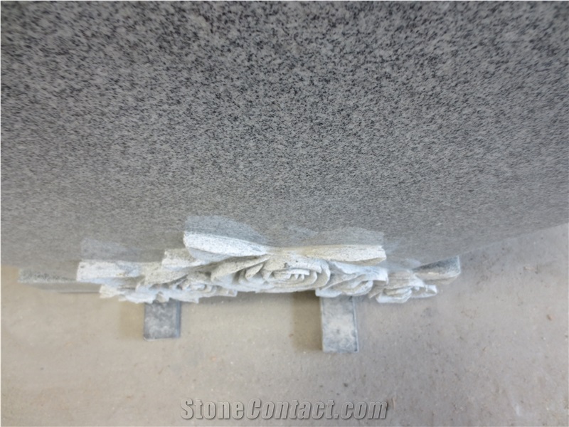G633 Gray Monument with Flowers Engraving
