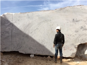 Infinito White Marble Blocks