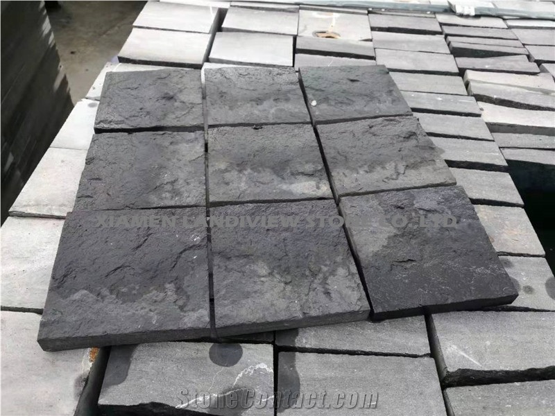 Absolute Black Nuatrual Split Wall Stone